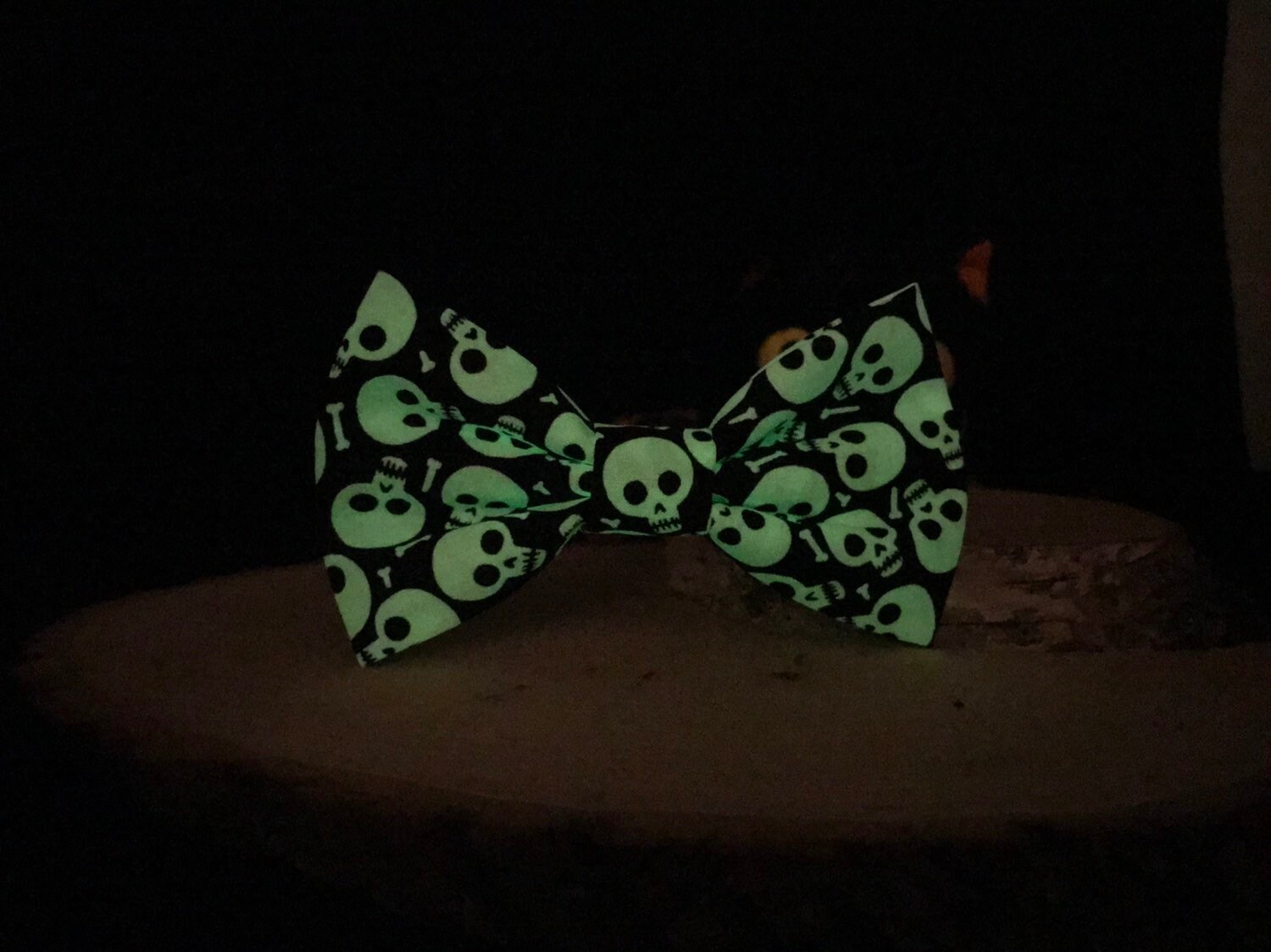 glow in the dark bow tie
