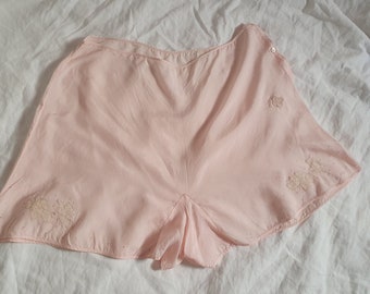 Vintage Pale Pink 1930's- 1940's Nylon Tap Panties / Tap Shorts Panties with Shell Buttons and Lace Embroidery