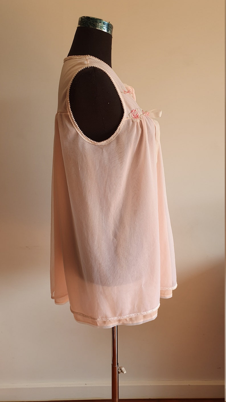 Incredible 1960/'s Pastel Pink Mini Shift with Floral Embroidery