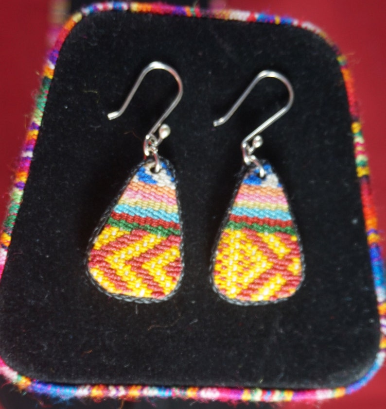 Peruvian 950 silver earrings and old recycled blanket multicolore