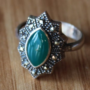 Green Agate Stone Ring, Green Stone Vintage Ring, Marcasite Ring, Statement Gift Ring, 925k Sterling Silver Agate Ring, Victorian Style RIng