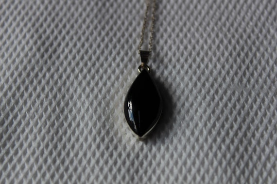 Black jet stone necklace sale