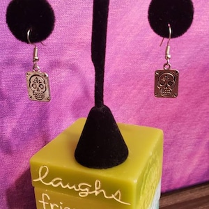 Skull Earrings Dia de los Muertos  Day of the Dead Silver Tone Hook Dangle Earrings. READY TO SHIP!