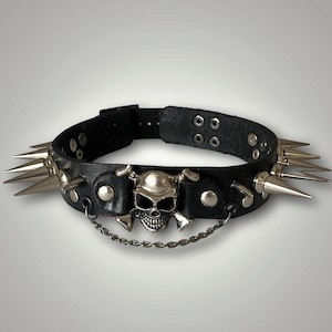 Black punk leather collar with skull and studs, Genuine leather gothic studded choker, Spiked gothic adjustable collar with scull and bones