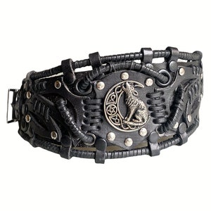 Wolf howling at the moon leather bracelet, Black cuff leather bracelet, Vintage celtic genuine leather bracelet, Steampunk jewelry gift
