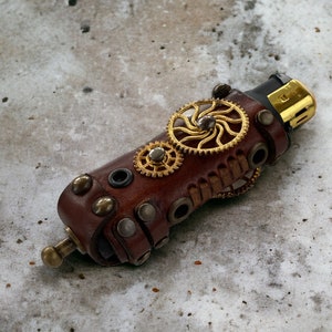 Steampunk brown lighter case, Reusable leather lighter holder pouch, Clockwork lighter cover for BIC, Steampunk lighter sleeve, Smoker gift