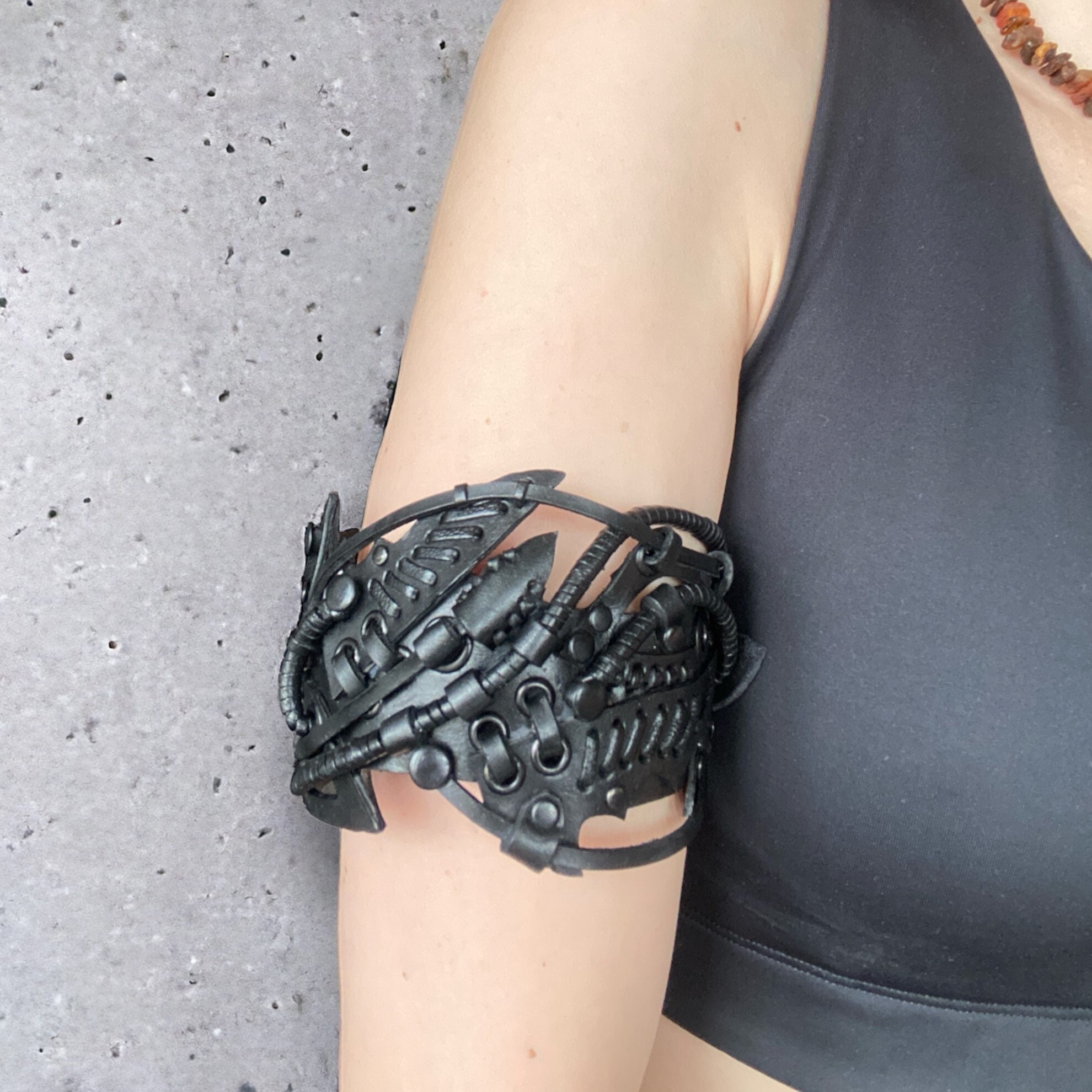 アクセサリー steampunk l bracelet Wide Blue Steampunk Leather Bracelet | Unique Handmade Accessory