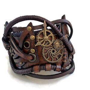 Brown Steampunk Bracelet With Gears And Lace main image 1