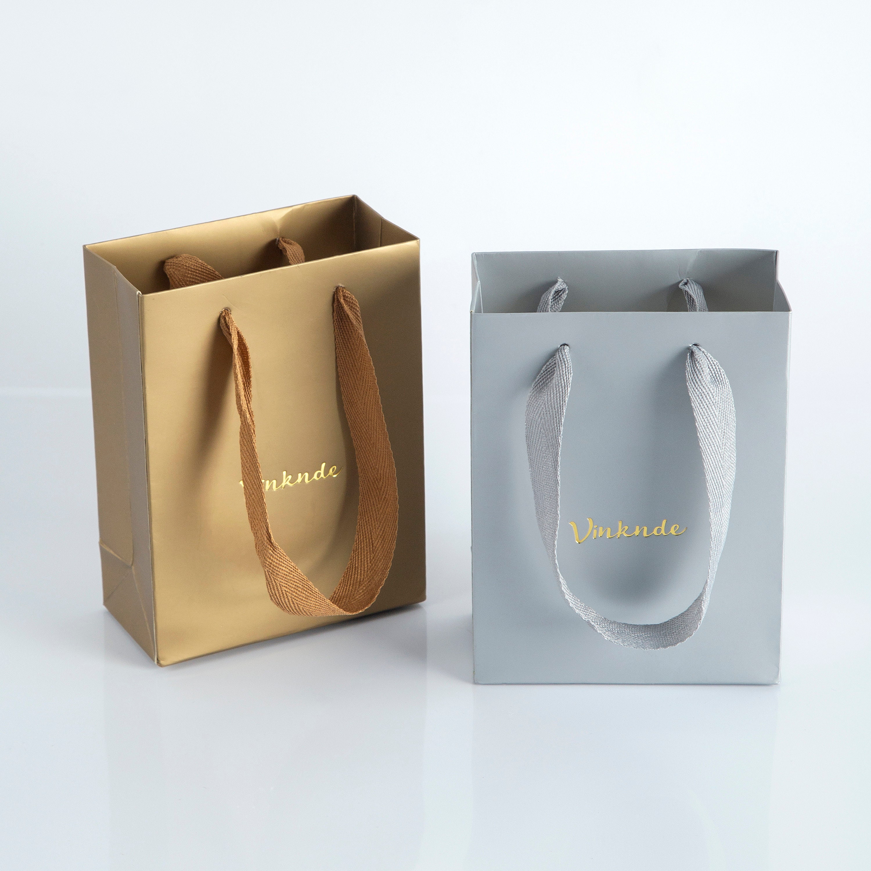 100 Chic Birthday Gift Bags Black & Gold Paper Bag With Satin Ribbon, Bow  and Foil Names Anniversary Party Favors for Guests 