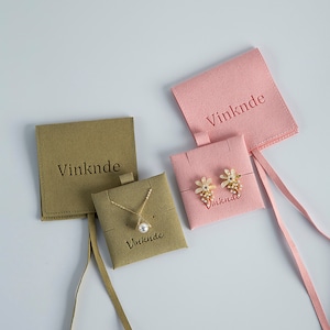 Individuelle Schmucksäckchen Mikrofaser Schmuckbeutel Beutel mit Einlegekarte personalisierter Logo-Druck kleine Umschlagtasche Schmuckverpackungsbeutel Beutel