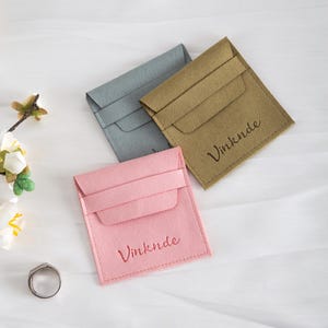 50pcs New style  personalized microfiber jewelry pouch deboss logo chic jewerly packaging pouch microfiber suede envelope bags