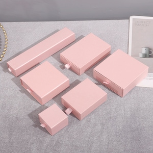 Caja de cartón con cajón blanco de 24 Uds., caja de embalaje de joyería de papel pequeña elegante, anillo, collar, pendientes, paquete cuadrado a granel, caja de regalo de boda Kraft
