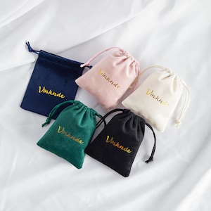 50pcs Flat Open Style Personalized Logo Velvet Jewelry Pouch Bags with logo Jewelry Packaging Pouch Ring Brooch Necklace Packaging Bags