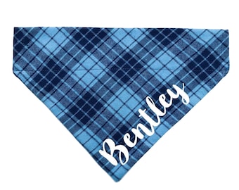 Bandana à carreaux bleu pour chien