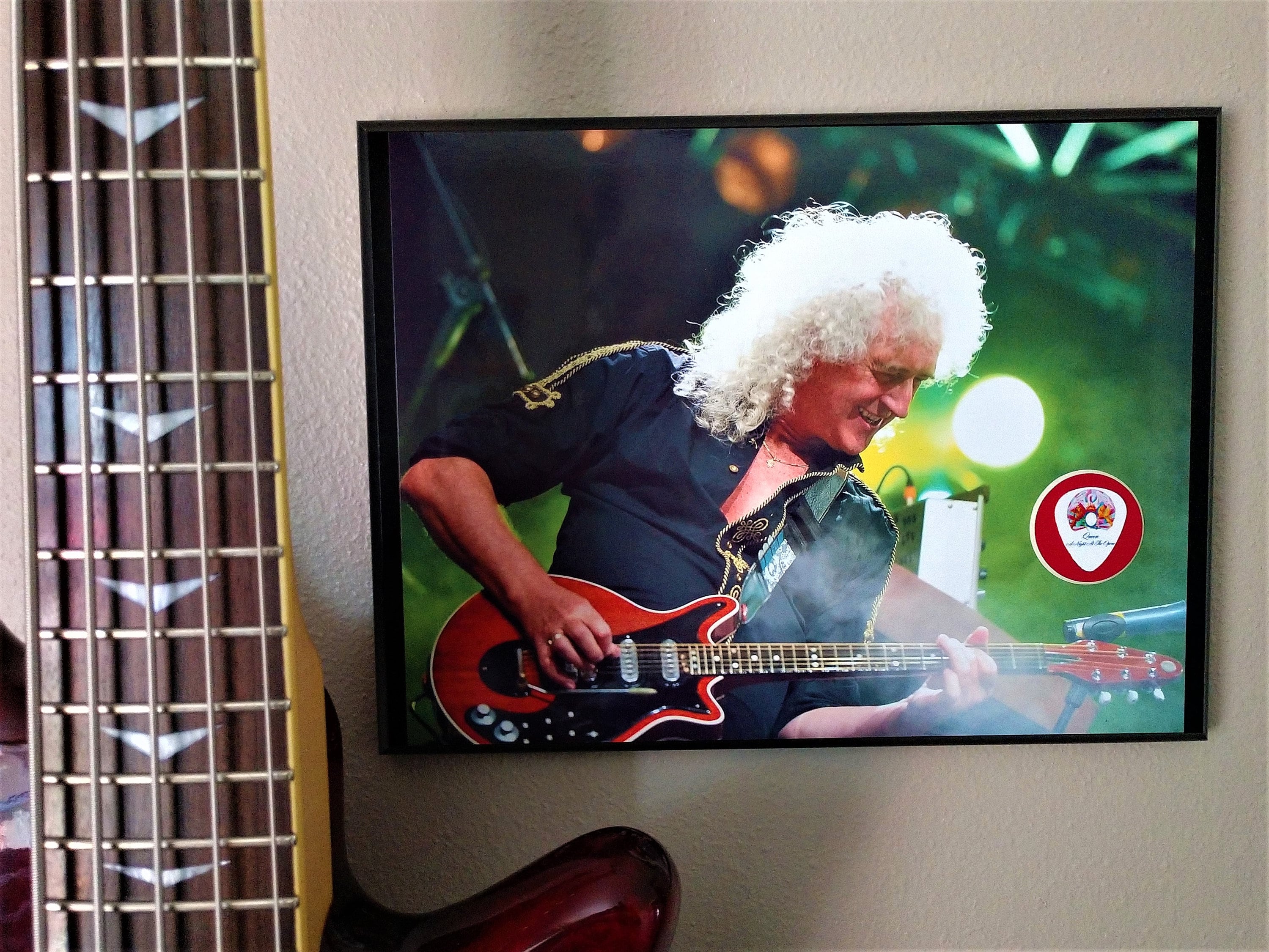 Sixpence Coin Queen Brian May 2005 Tour Silver Foil Guitar