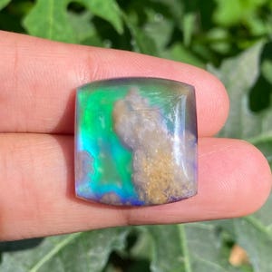 Cabujón doblete de ágata plumosa: gema con efecto aurora para colgantes y anillos personalizados.