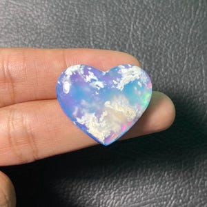 Cabo duplo de ágata Aurora Sky Plume em formato de coração – Brilho celestial