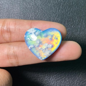 Aurora Glow Heart Cab – gepluimde agaatdoublet voor hangers
