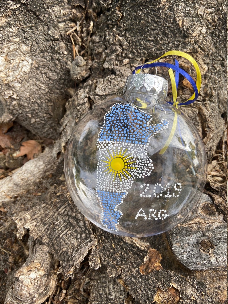 Handpainted shatterproof christmas ornament of map of Argentina and flag Adorno navide\u00f1o del mapa de Argentina con bandera.