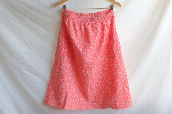 Vintage 80s beach skirt - Retro pink coral and wh… - image 1