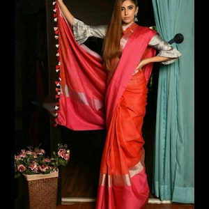 Lino por lino 100 cuenta naranja con saris orgánico orgánico puro rosa con zari plateado, saris de lino naranja con blusa, saris de borde ancho