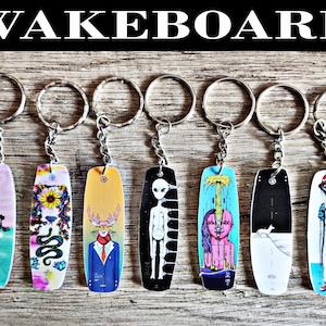 Porte-clés wakeboard personnalisés, (nous pouvons réaliser n'importe quel modèle sur demande, il suffit de compléter la personnalisation dans l'annonce)