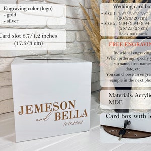 Op de afbeelding: Witte acryl bruiloft kaartenbox met een gleuf voor kaarten. De doos heeft een slot en is gegraveerd met de namen "JEMESON en BELLA" en de datum "10.11.2022". De doos is verkrijgbaar in twee maten: 20 cm en 25 cm.