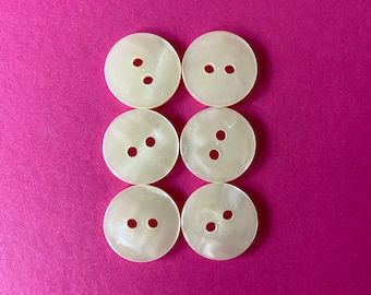 6 x Beautiful Italian Made New Cream Pearl Effect Buttons. 15mm.