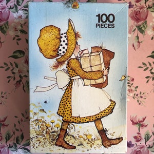 Vintage Holly Hobbie 100 Piece Jigsaw Puzzle