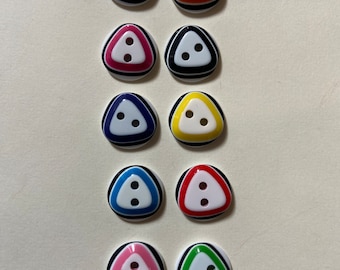6 x New Coloured Stripey Triangle Buttons. 13mm. 10 Colours.