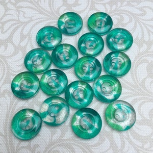 8 x Beautiful Green Round Glittery Buttons 15mm Two Hole Buttons.