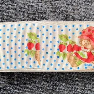 Śliczna, dziecięca wstążka w stylu vintage. 2,4 m.