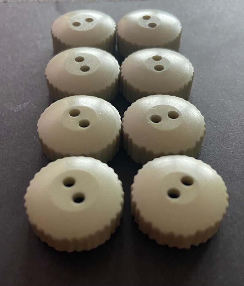 8 X Vintage Light Olive Ridged Concave Buttons. 17mm. - Etsy