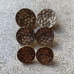 Set of 6 Vintage Gold Toned Floral Buttons - 3 sizes. 21mm, 18mm, 15mm.