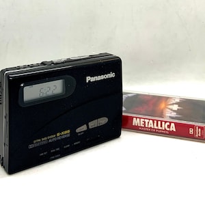 1992 Panasonic RQ-S35V high end top walkman / cassette player , top of the line , made in Japan