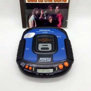 1996 PANASONIC Shockwave Portable Cd Player / Discman , Made in