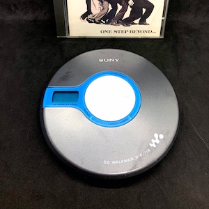 Perfekt funktionierender SONY CD Discman / CD Player mit G-Schutz aus den 90er Jahren