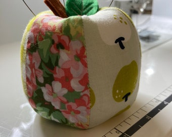 Handmade Apple Pincushion, Patchwork Green Apple Pincushion, Pincushion sewing Accessory