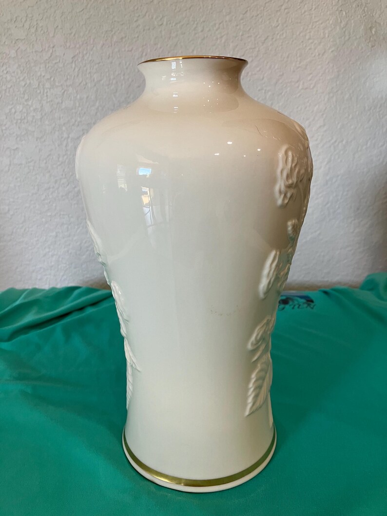 Lenox Porcelain 10inch Tall Ming Rose Vase With 24k Gold Trim Etsy