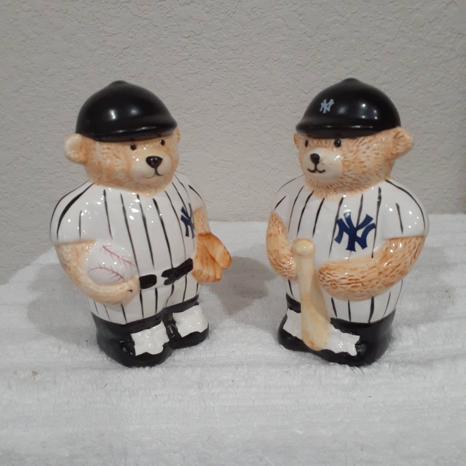 New York Yankees Bear Salt and Pepper Shakers Number 5 Joe Etsy