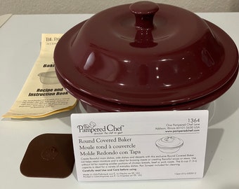 Pampered Chef Stoneware Baker Casserole 6 Cup 1.5 L Round Covered Dish Cranberry Plum Color - Model 1143