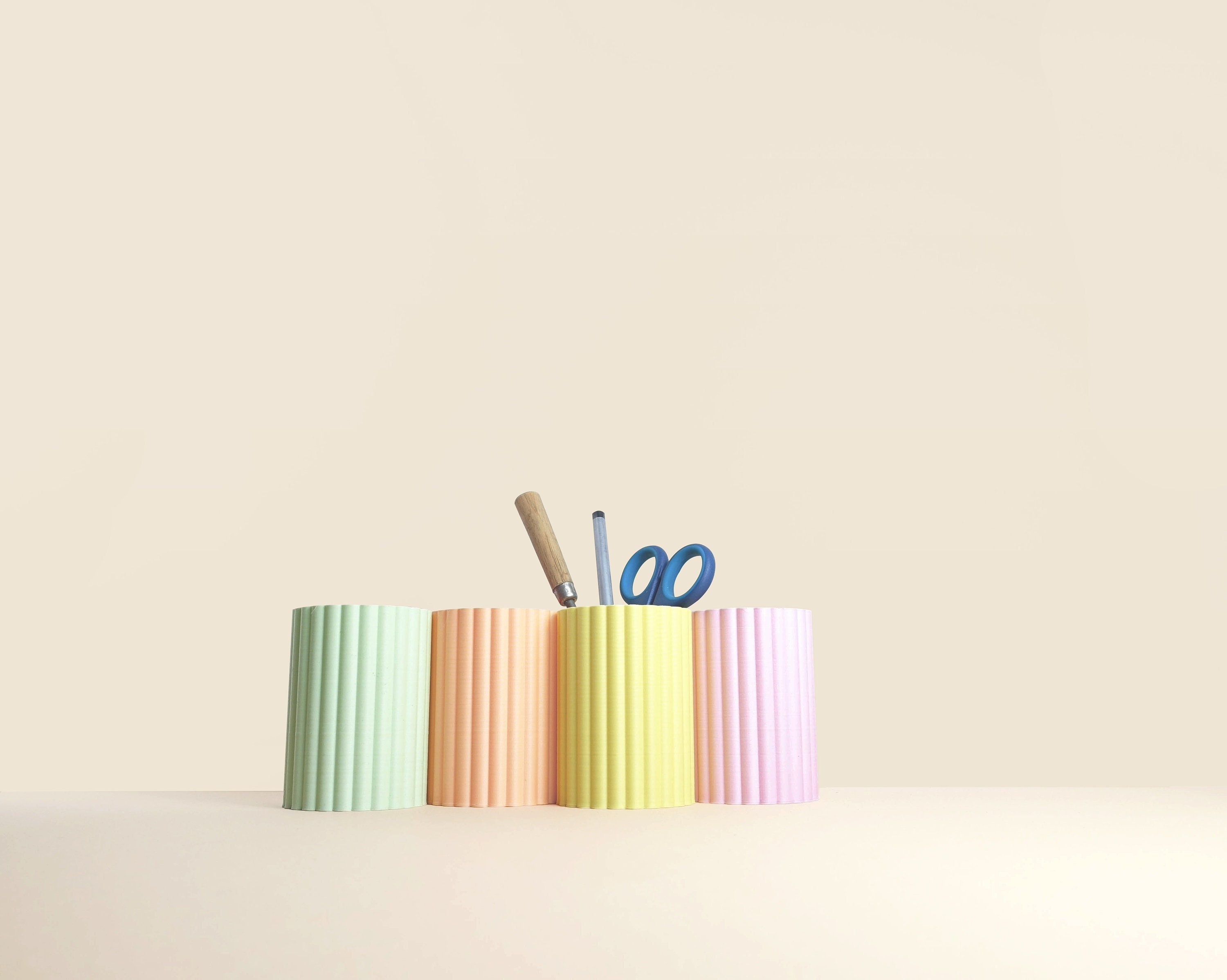 Pot à Crayons 3D, Idée d'accessoires Pour Bureau, Rangement et Décoration Design Scandinave, Cadeau 