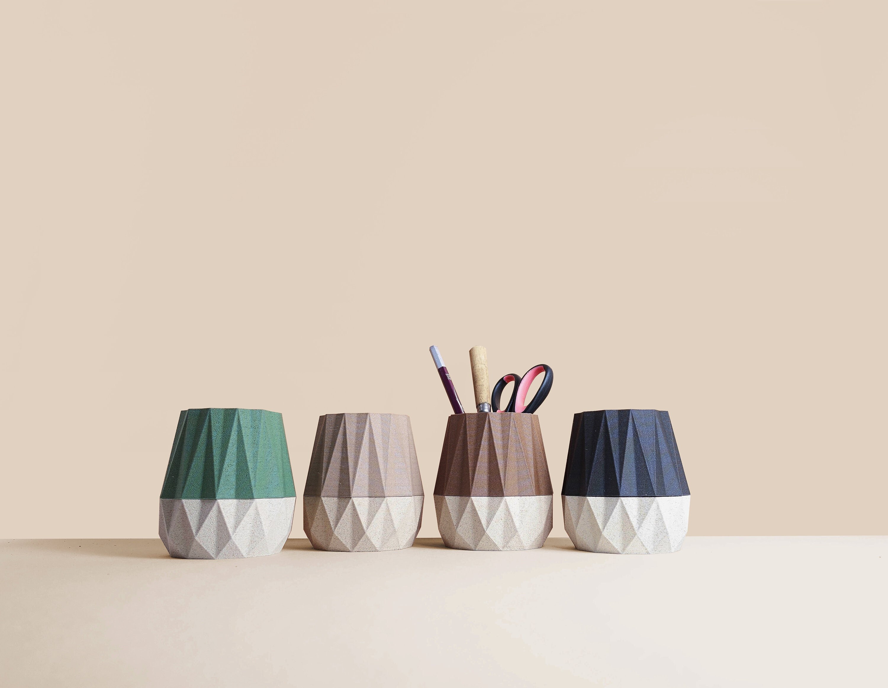 Pot à Crayons 3D en Bois, Idée d'accessoires Pour Bureau, Rangement et Décoration Design Scandinave,