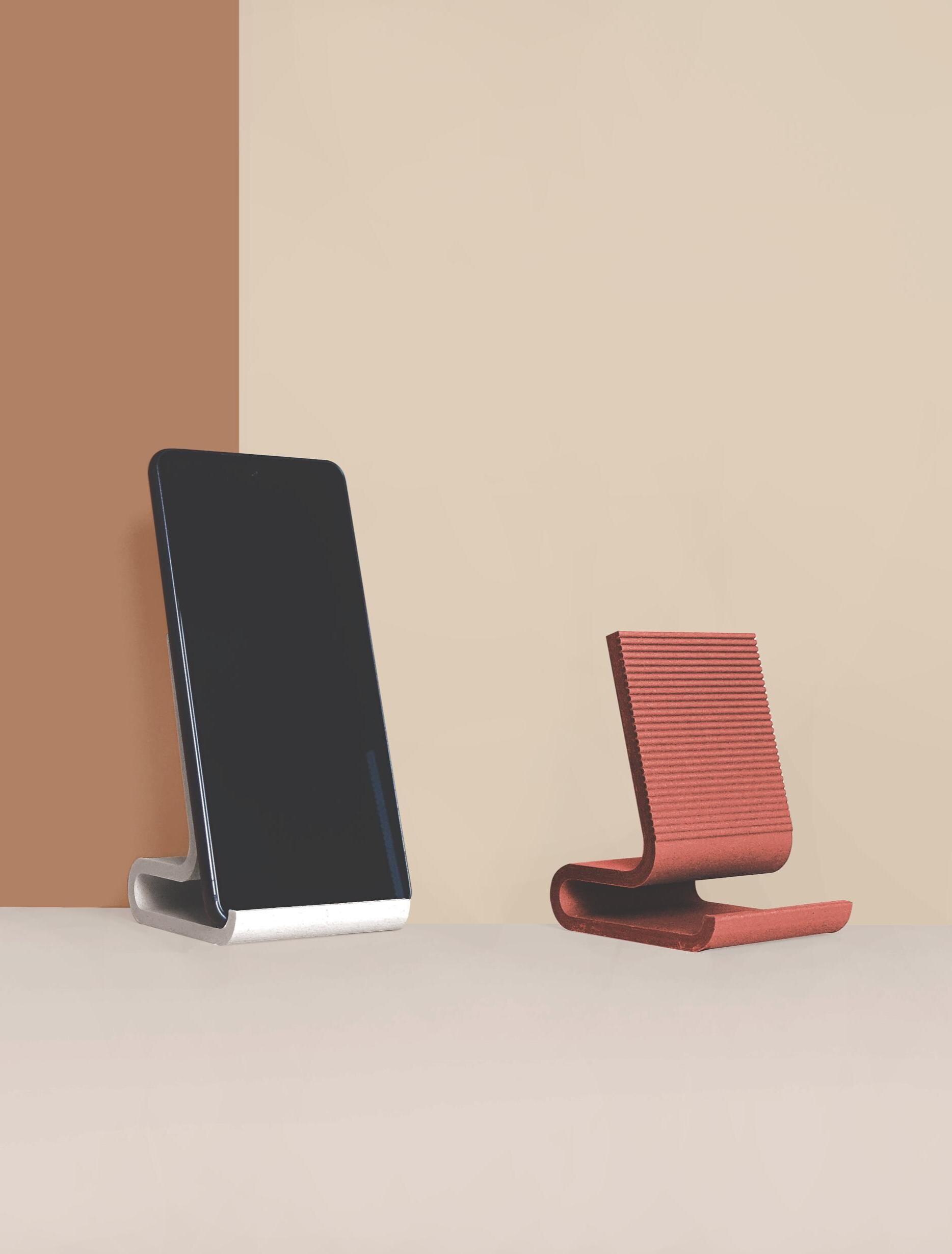 Tissting Supporto In Legno Per Telefono E Tablet – Organizzatore Da Scrivania Con Angoli Regolabili - 4