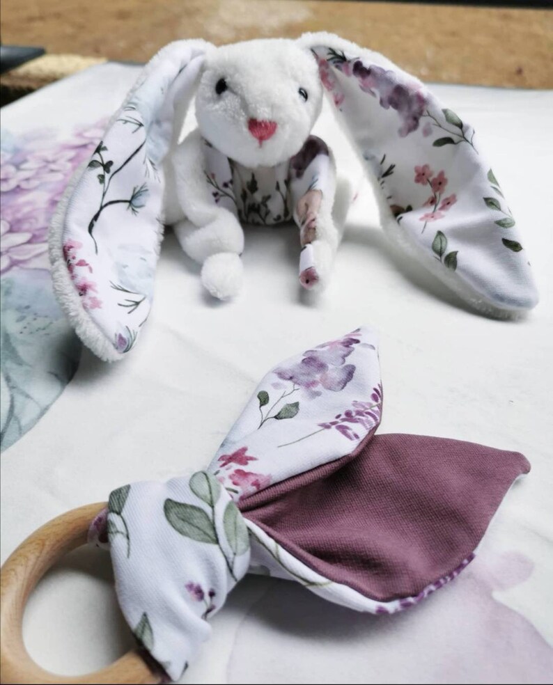 L'ile aux crochets, doudou lapin