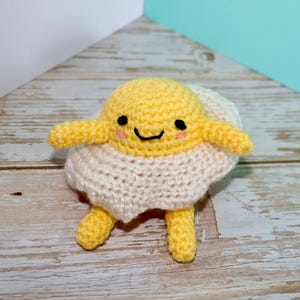 Happy Little Egg Crochet Amigurumi
