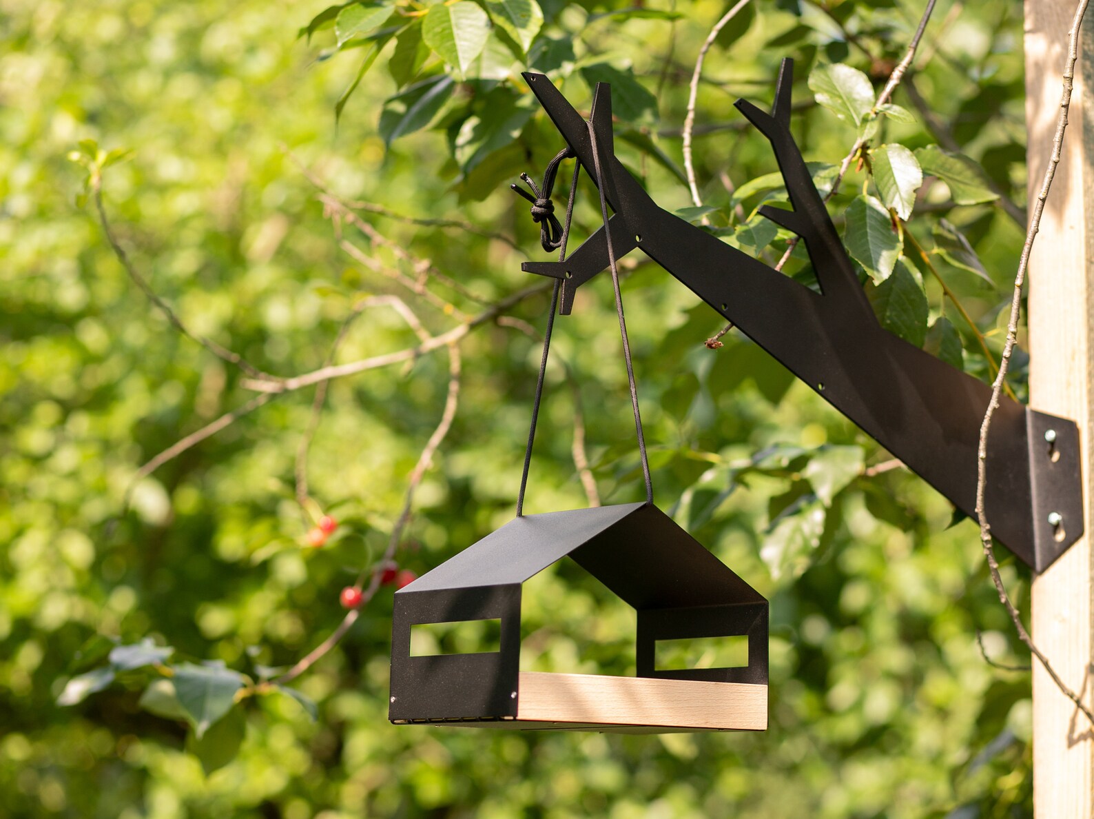 2022 Etsy Design Awards Finalist Stand With a Bird Feeder Etsy
