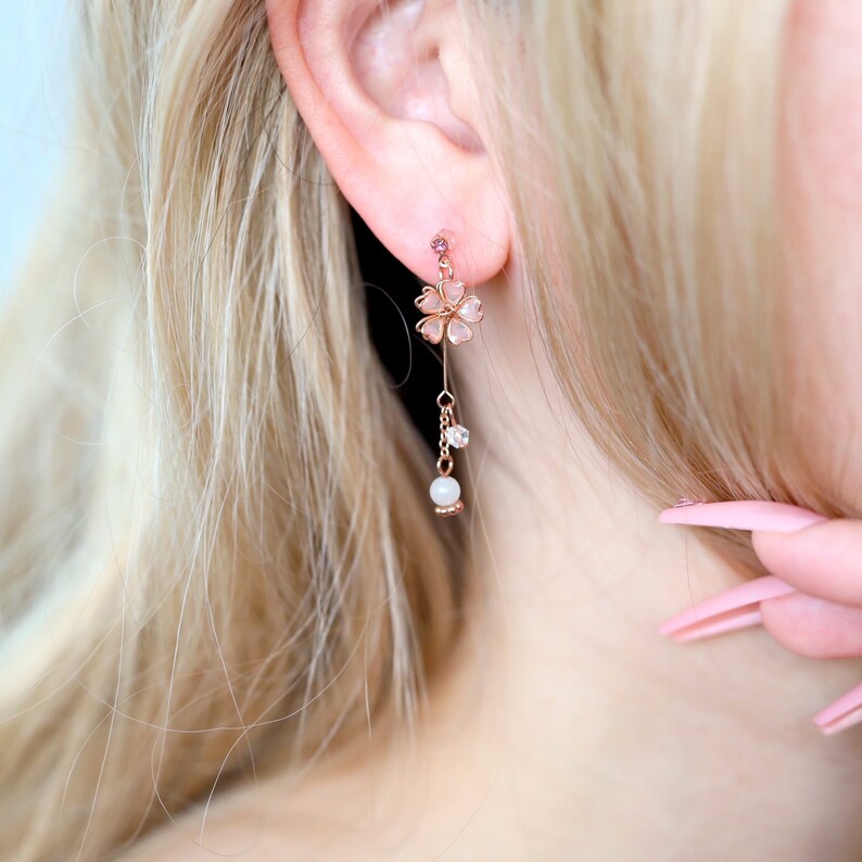 Flower earrings, sakura earrings, cherry blossom earrings, flower jewelry, botanical earrings, Japanese earrings, flower post earrings, cute 