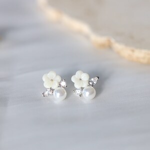 Flower Studs Earrings Silver Flower Earrings Daisy Earrings - Etsy