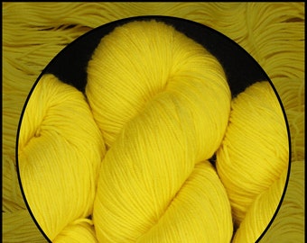 Yellow Hand Dyed Fingering Yarn, Yellow Superwash Merino Nylon Sock Yarn, Lemon Fingering Wool, 4 Ply Hand Dyed Yarn, Semi Solid Tonal Wool